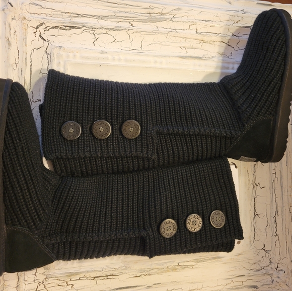 Ugg Classic Cardigan Boot 1159 - Picture 4 of 15